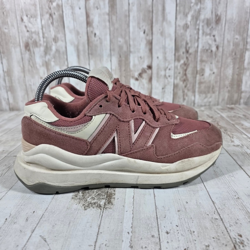 New Balance 57/40 Womens 7.5‎ Rose Pink Cream Suede Sneakers W5740HG1 Low Top